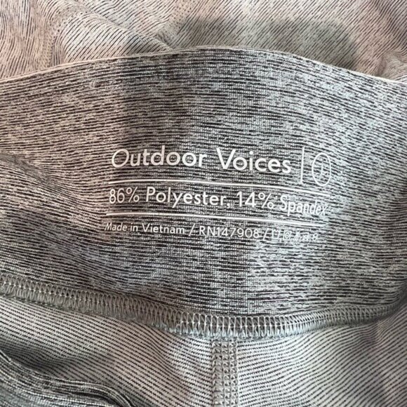 Outdoor Voices Mid Rise Two tone 7/8 Legging in Grey - Picture 5 of 5